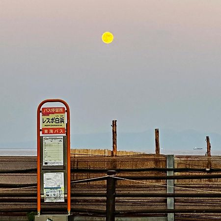 ホテル ペンション 百万本のバラ 下田市 エクステリア 写真